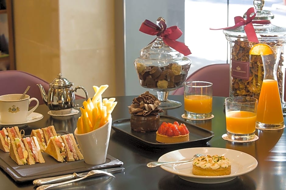 Le Bristol Hotel