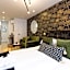 16 Studio Apartment-Hotel in Little Italy by Den Stays