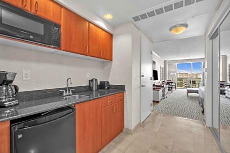 9th Floor Suite at Trump Int Resort Sunny Isles
