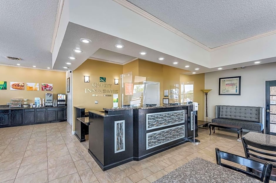 Quality Inn & Suites Hot Springs - Lake Hamilton