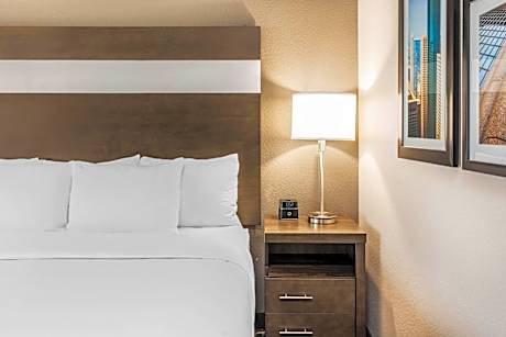 King Room - Non-Smoking