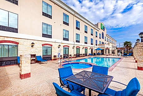 Holiday Inn Express Hotel & Suites Floresville By IHG