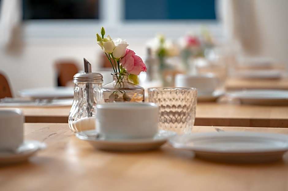 Hôtel Restaurant La Voile Bleue