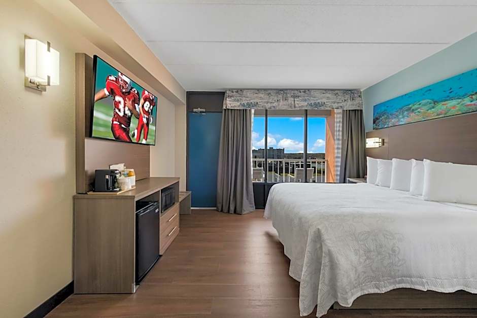 Red Roof PLUS & Suites Virginia Beach - Seaside
