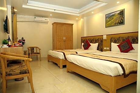 Deluxe Queen Room with Two Queen Beds