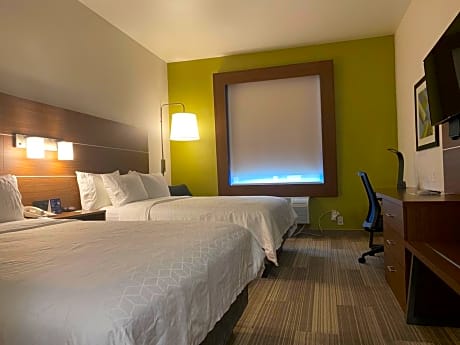 Standard Room with Two Queen Beds