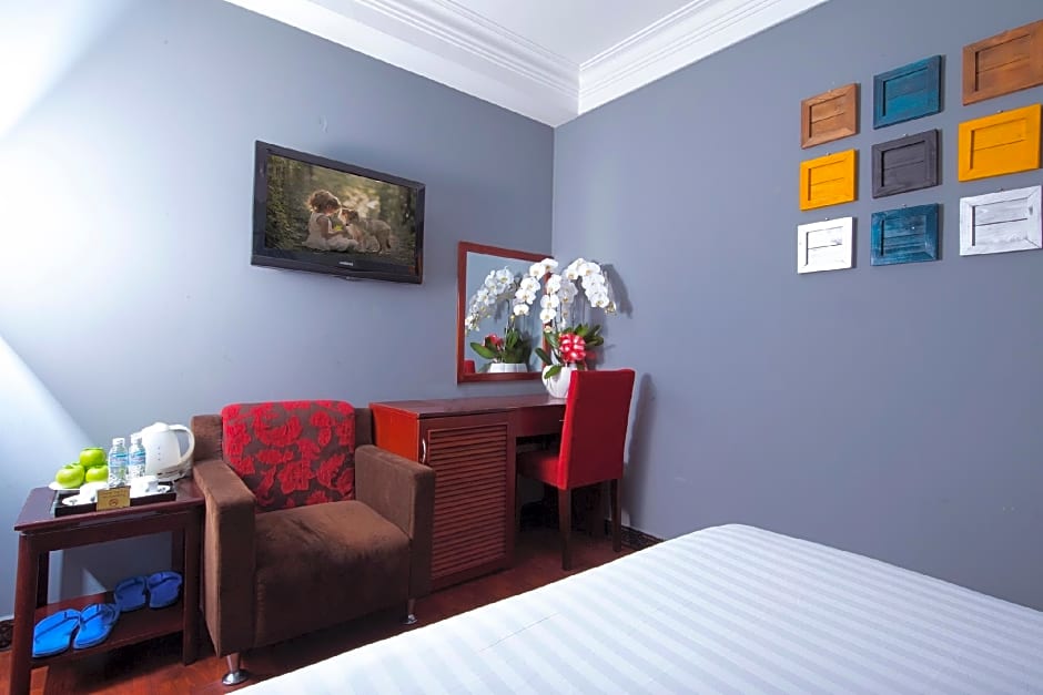 Good Vibes Central Hotel