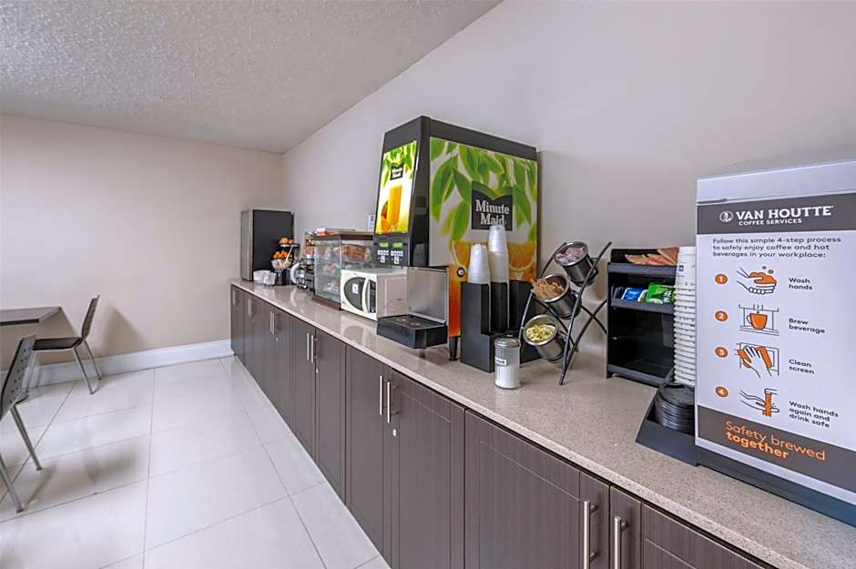 SureStay Hotel by Best Western Kemptville