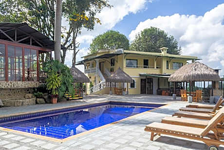 El Edén Country hotel y Club Residencial