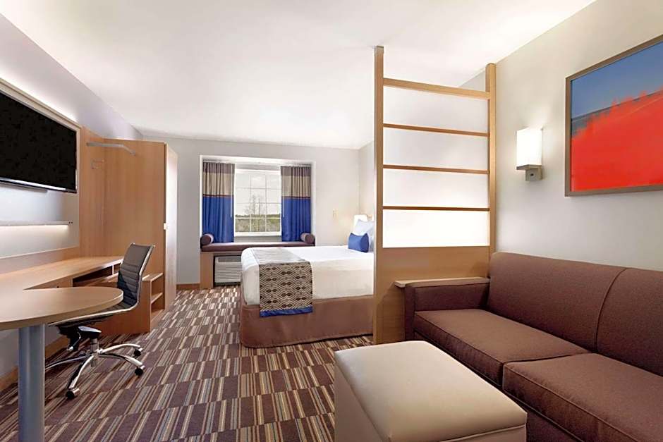 Microtel Inn & Suites by Wyndham Niagara Falls