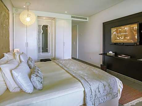 Deluxe Twin Room with Pool View