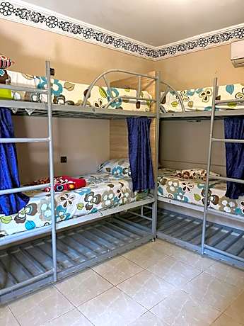 Single Bed in Mixed Dormitory Room