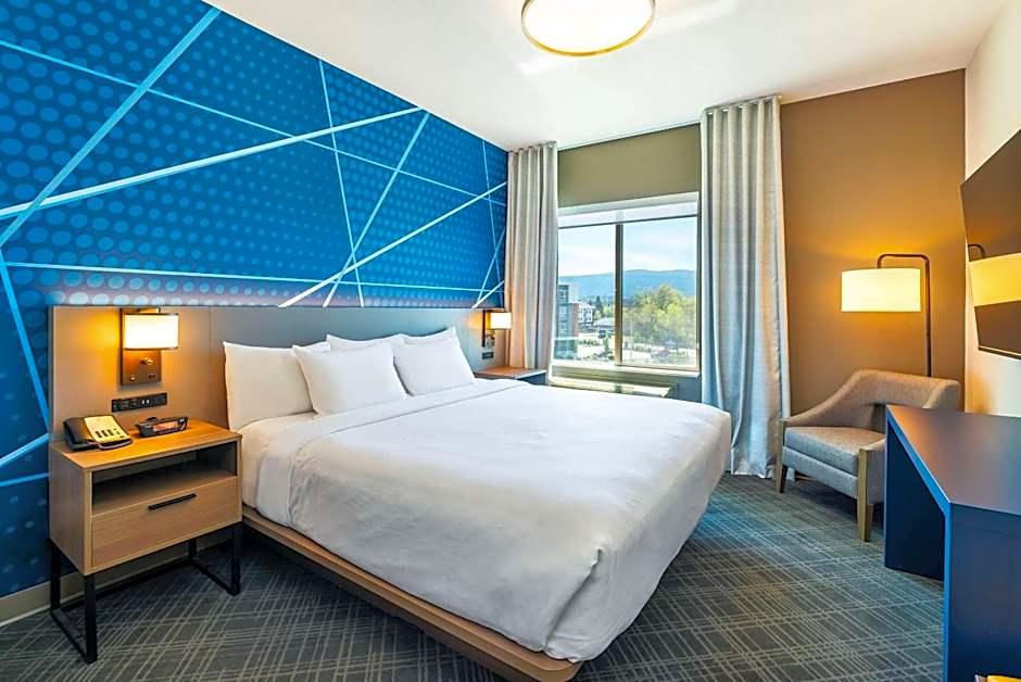 Comfort Suites Kelowna