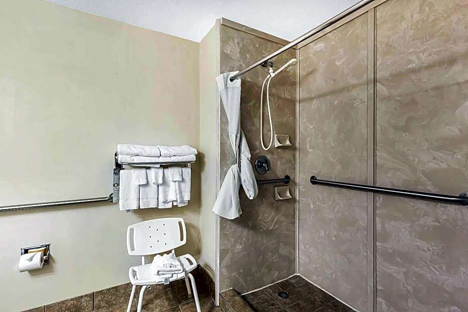 Quality Inn & Suites Granbury