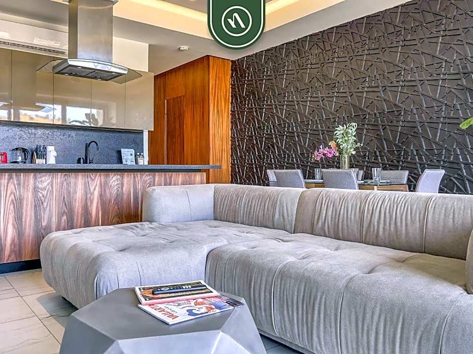 Amazing 1 BR Condo with Terrace - Rooftop Pool