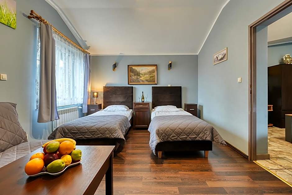 Zajazd Karłów Restauracja & Pokoje Gościnne