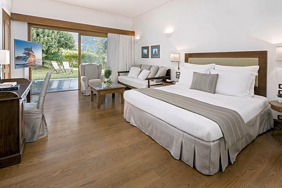 Elounda Beach Hotel & Villas, a Member of the Leading Hotels of the Wo