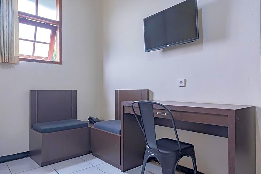 Sans Hotel Cihampelas Bandung