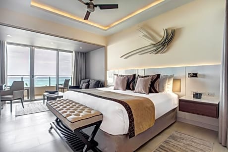  Luxury Family Suite Ocean View
