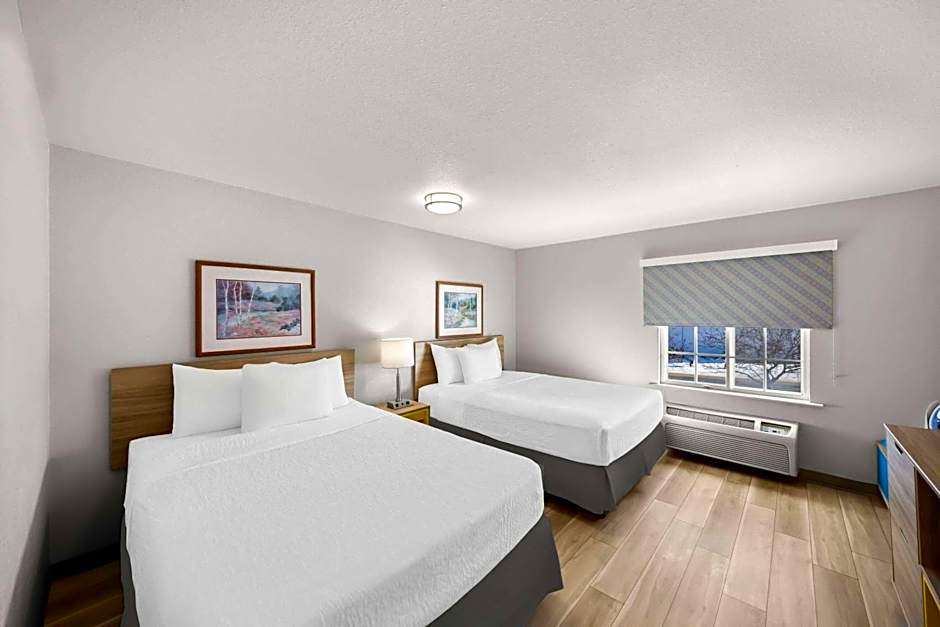 Days Inn & Suites by Wyndham Rochester South