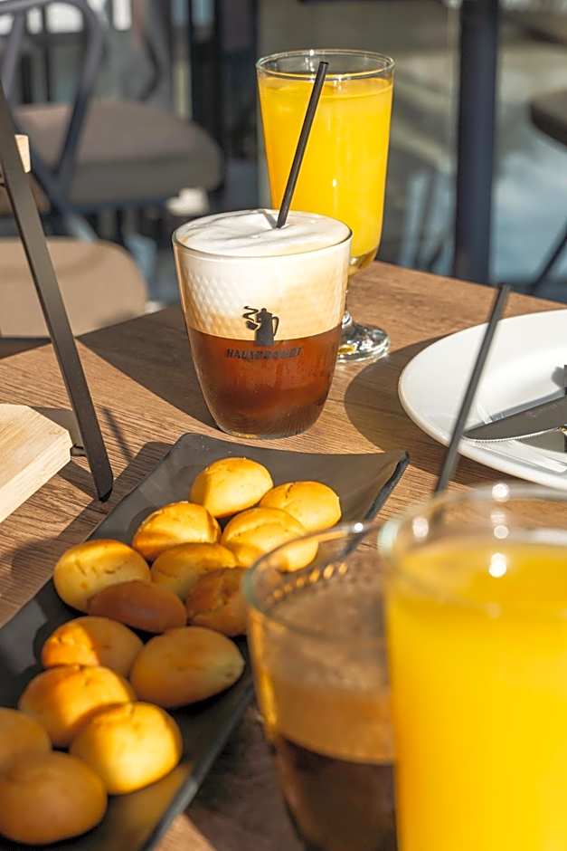 Costa De Luxe Suites