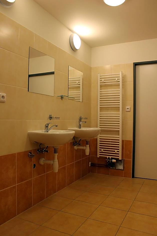 Hotel M