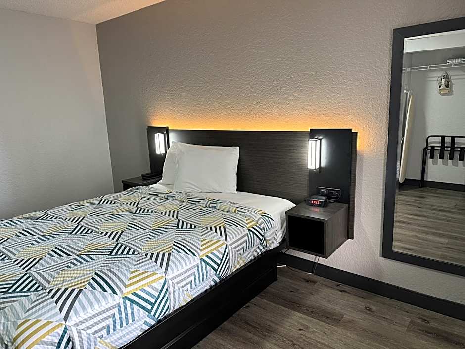 Studio 6 Extended Stay - West Palm Beach, FL