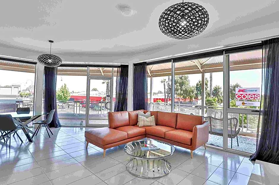 Indulge Apartments - CBD