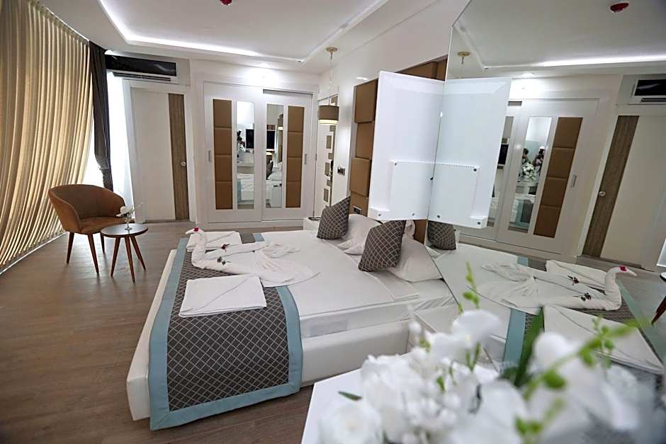 Elips Royal Hotel & SPA