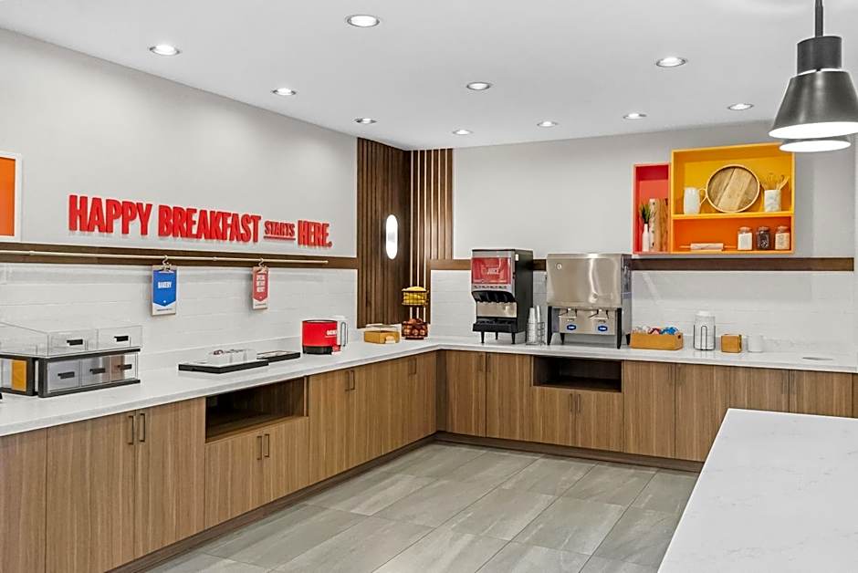 Hampton Inn & Suites Peru