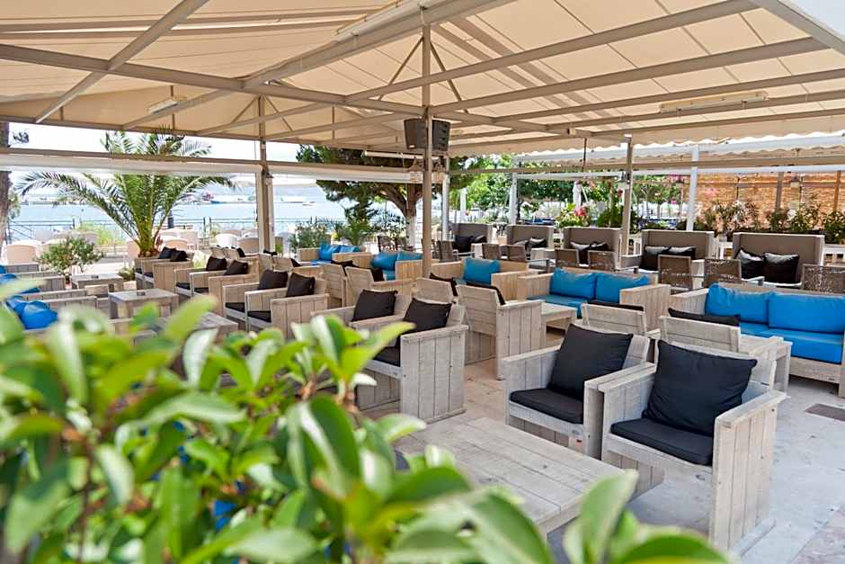 Astros Beach Boutique Hotel