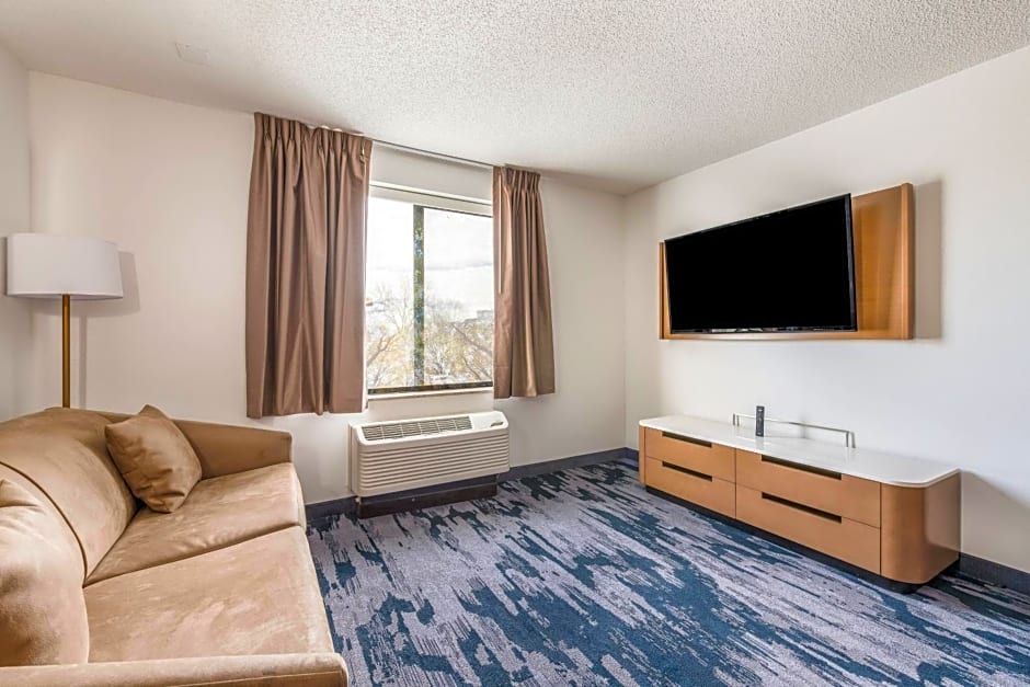 Fairfield by Marriott Inn & Suites Greensboro Coliseum Area