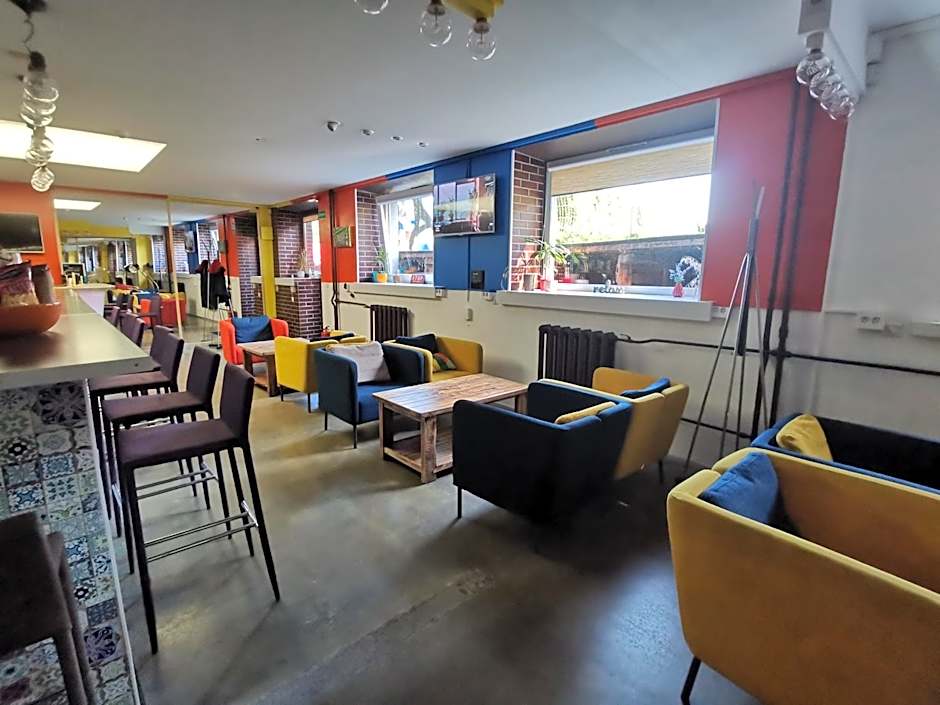 Tiki Taka Hostel & Pub