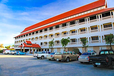 AmornSukhothai Hotel