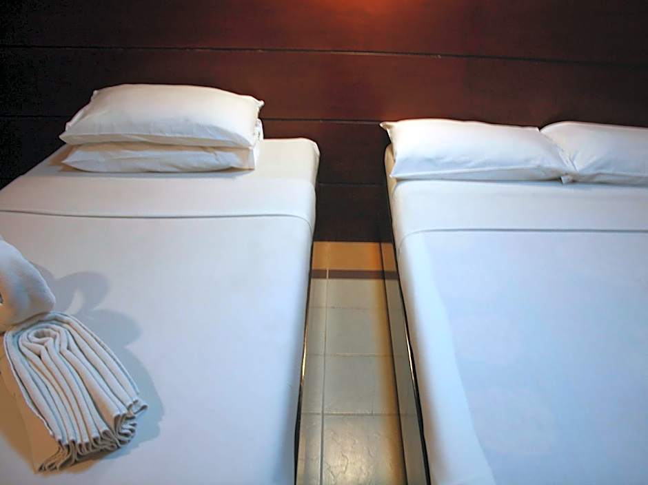 Sampaguita Suites JRG