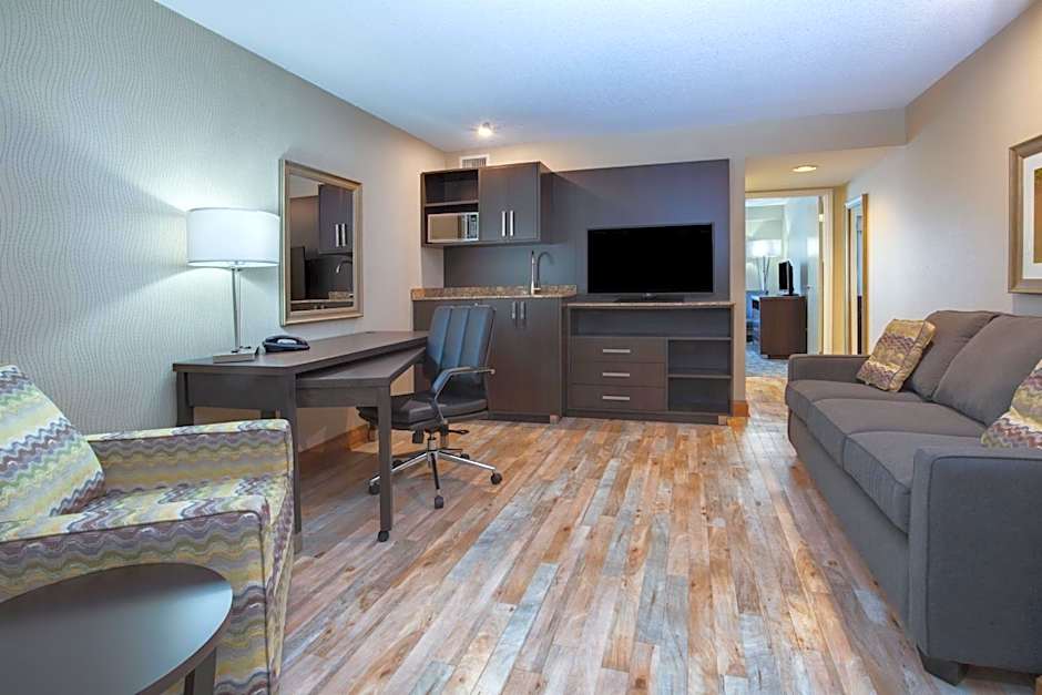 HOLIDAY INN EXPRESS & SUITES FREDERICTON By IHG