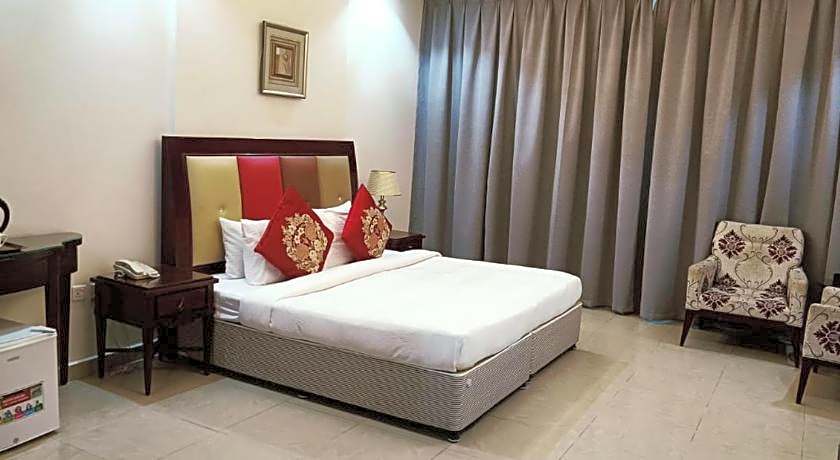 Clifton International Hotel