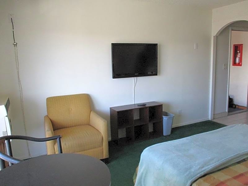 LAX Suites