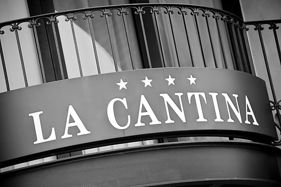 Hotel La Cantina