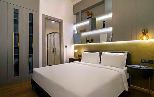 G Tower Furnished Apartment Rentals