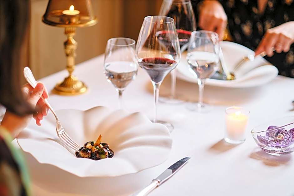 Four Seasons Hotel George V Paris