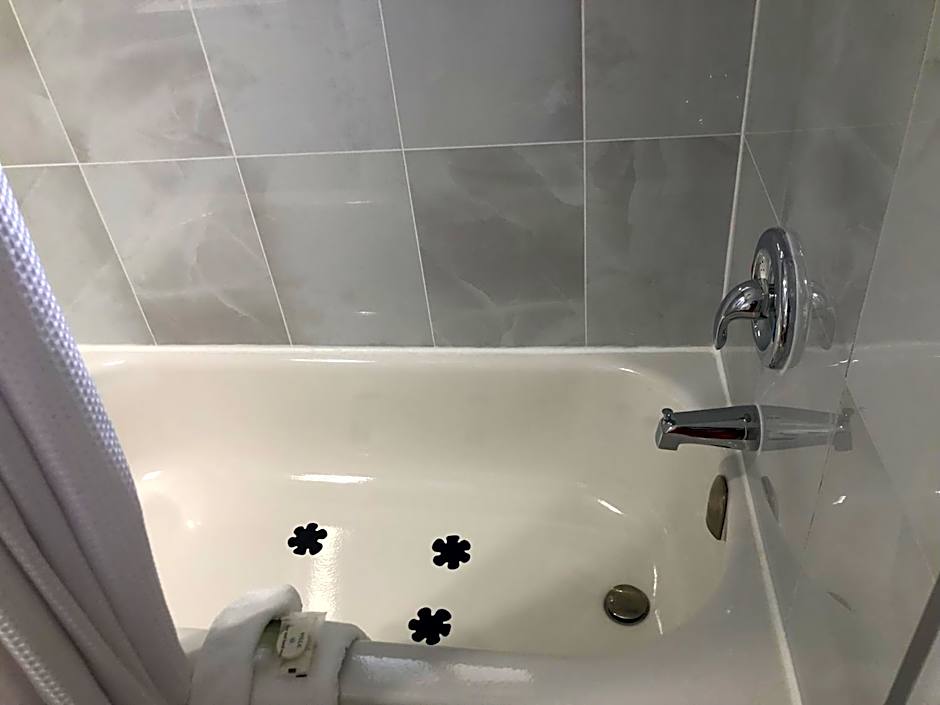 Bavarian Orchard Motel