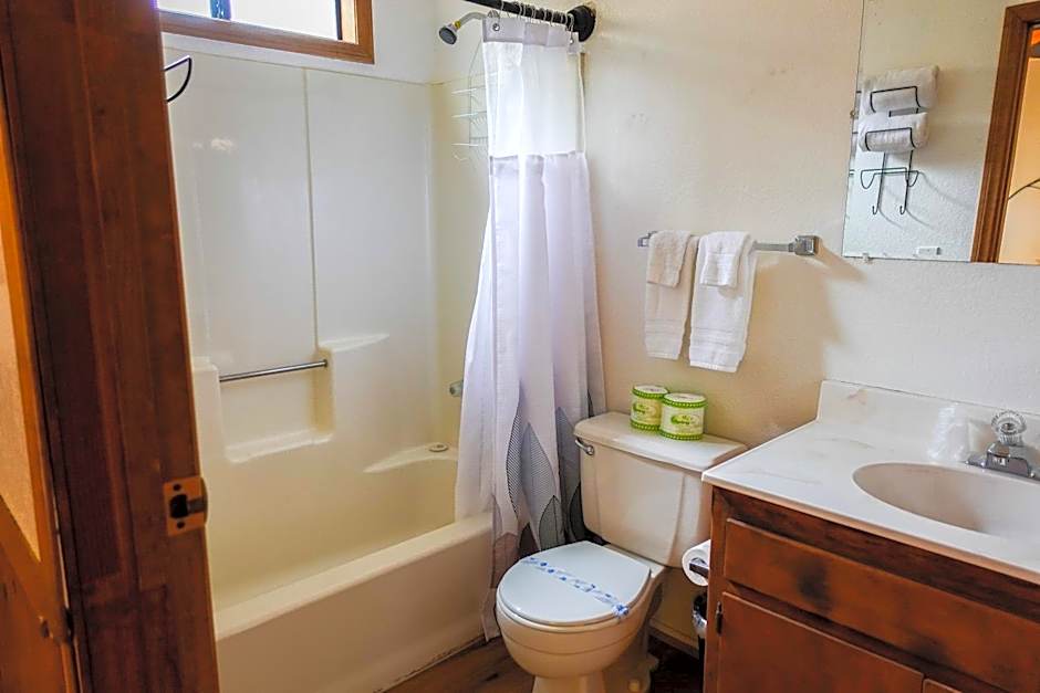 Sleepy Hollow Cabins and Hotel