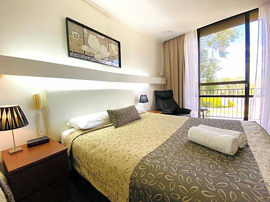 Connells Motel & Serviced Apartments