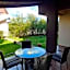 VillaWeb 9rooms - Long term business aparthotel 29 Euro per night per room, min 3months