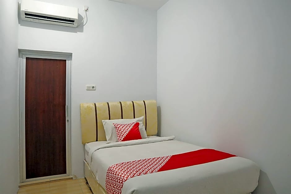 Hotel O M Authentic Kost Man