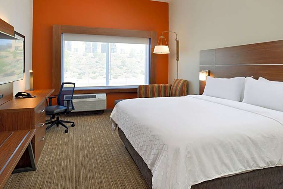 Holiday Inn Express and Suites Elko By IHG
