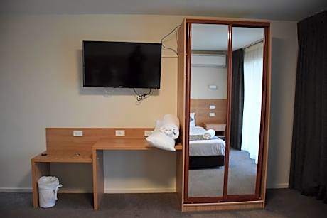 Family Room with Mountain View