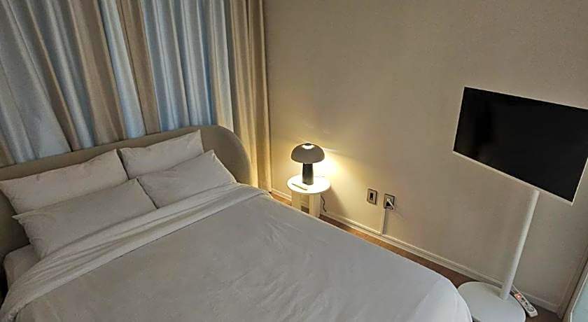 Paju Khills the terrace