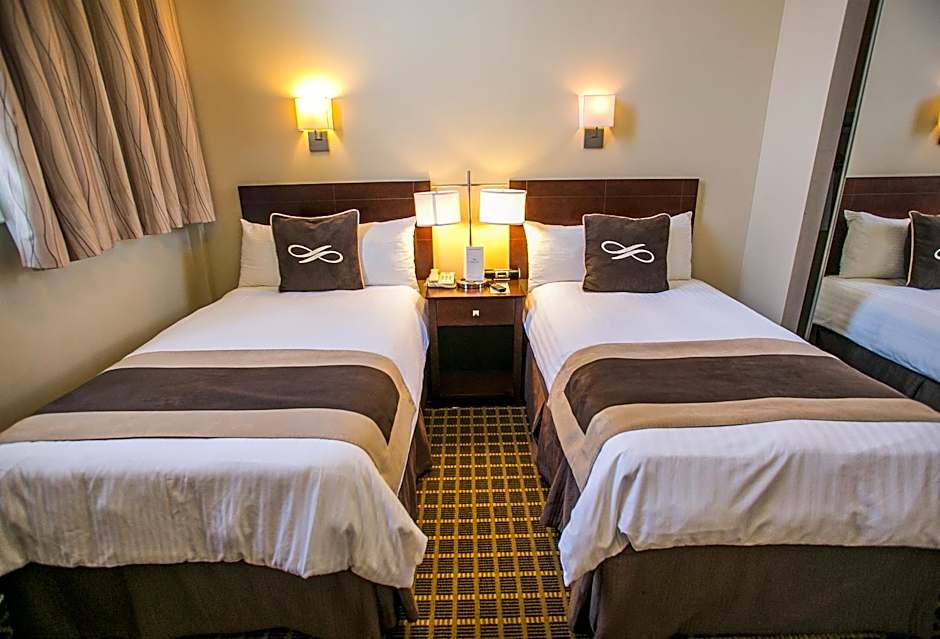 Pointe Plaza Hotel